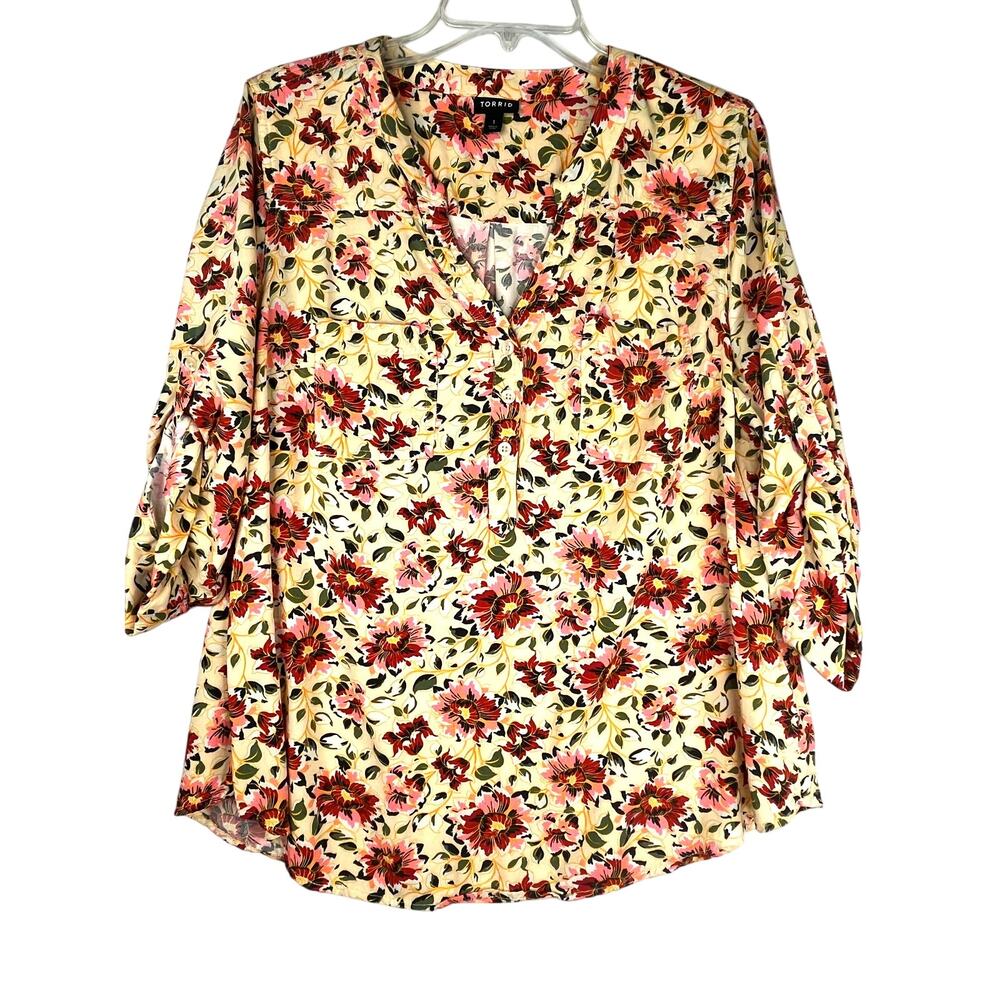 Torrid floral 3/4 length sleeve V-neck flowy blouse, size 1 EUC
